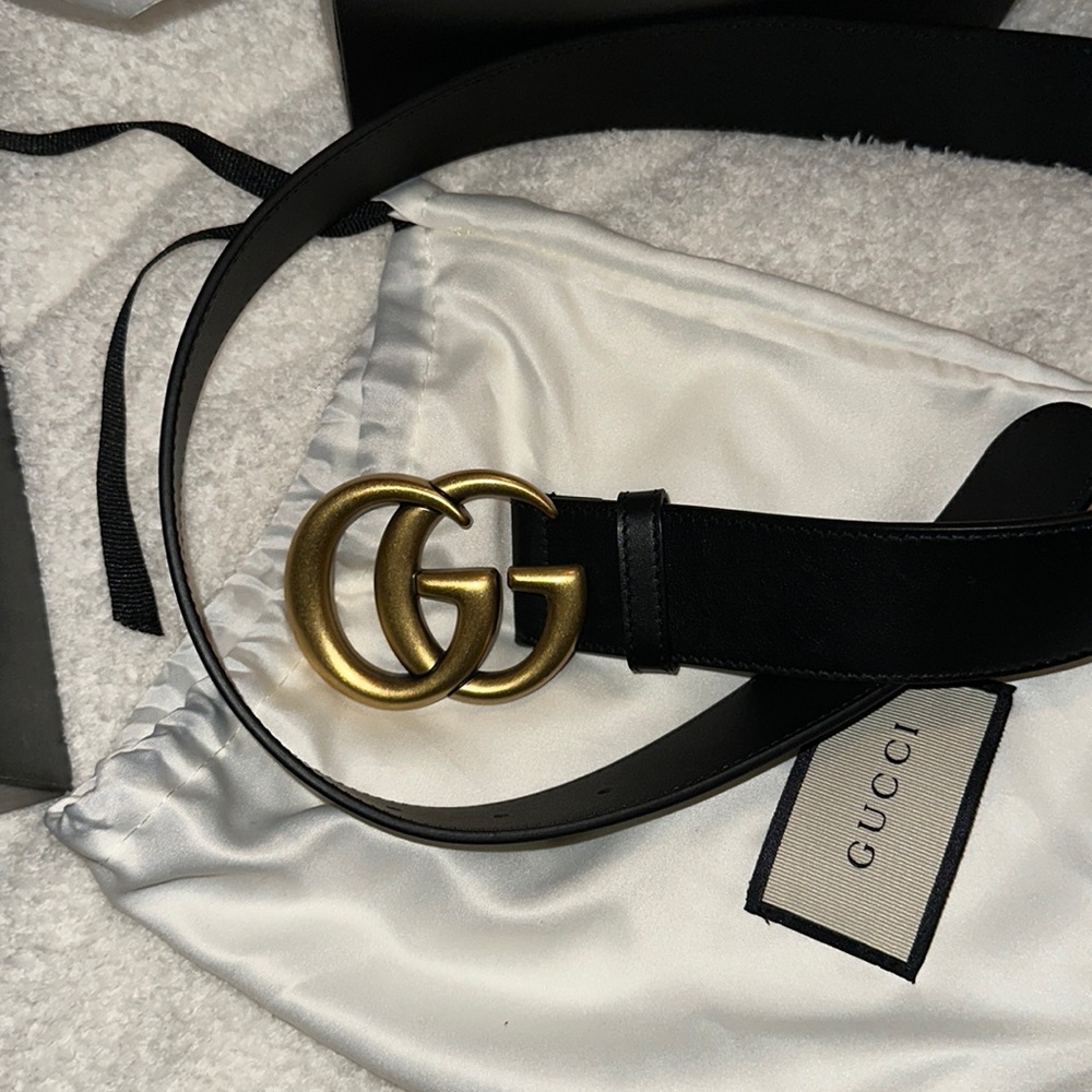 Gucci double G belt.